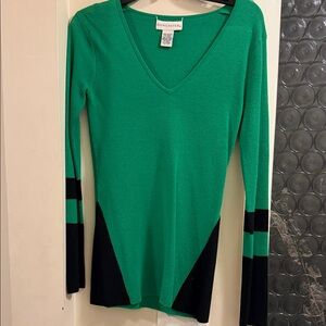 NWOT! Designer!! Doncaster V-Neck Green and Black Long Sleeve Top